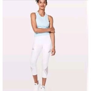Lululemon Forget The Sweat Tight 25" Inseam White Size 4 Mesh Panels Waist 22"